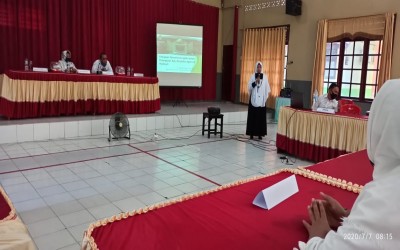 Melalui MGMP, Kepala MTsN 1 Boalemo Harap Guru Kembangkan Kompetensi